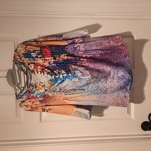 Womens Top, Size M